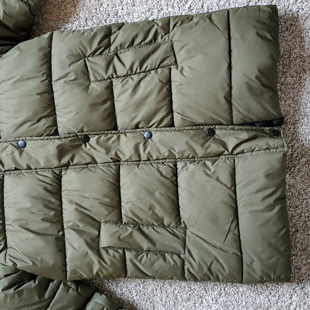 Snow Jacket - Picture 3 of 8